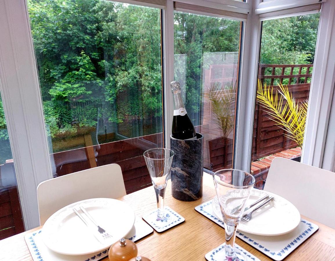 Riverside York Exterior foto